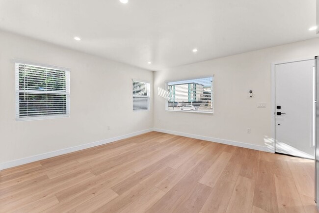 Photo - 2735 Broadway-1 Unidad 1