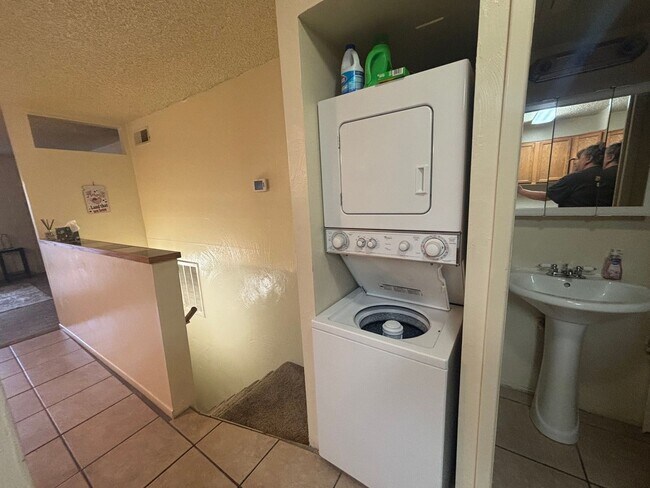 Photo - Furnished 2 Bedroom Condo with Community Pool Close to the UofA! (Speedway/Euclid) Unit 122