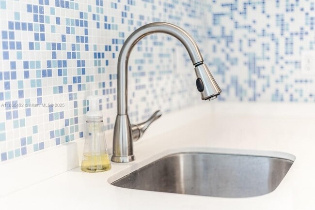 Photo - 53 NE 49th St Unit 6A