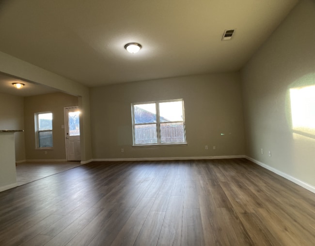 Photo - 312 Magnolia Dr