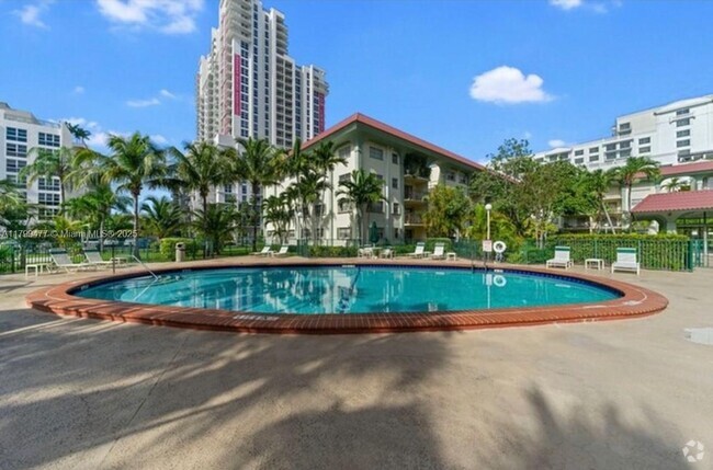 Building Photo - 8101 SW 72nd Ave Unit 414W Rental