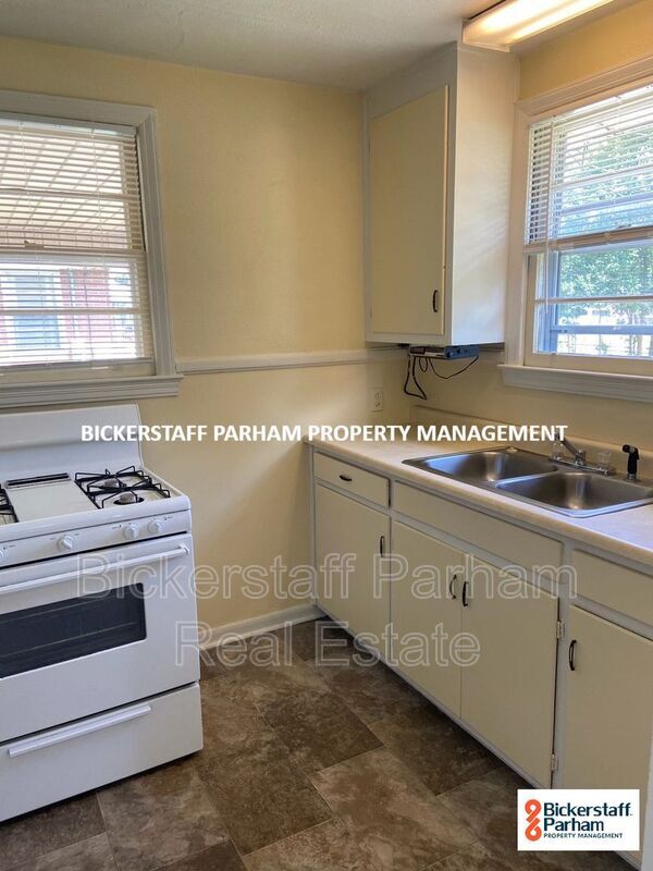 Photo - 3053 Blan St