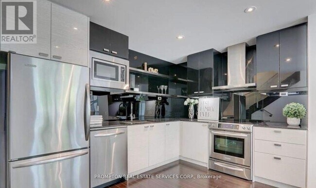 Photo - 121 McMahon Dr