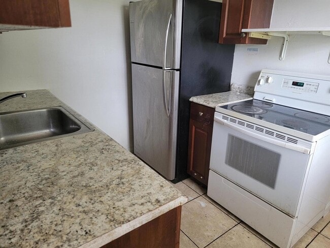 Photo - 275 NW 187th St