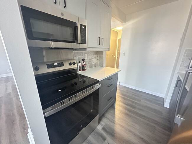 Photo - 120 Huntington Turnpike Unidad 206