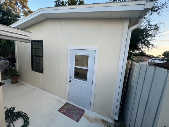 Building Photo - 6439 Willow Wood Ln