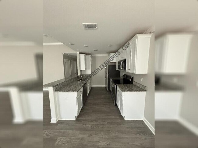 Photo - 18 Winchester Dr