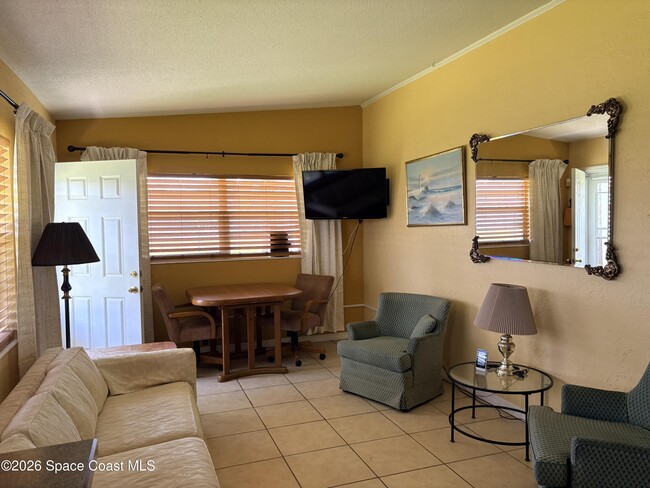 Photo - 127 Roosevelt Ave Unit 127d