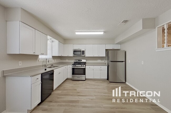 Photo - 545 Sharp Dr