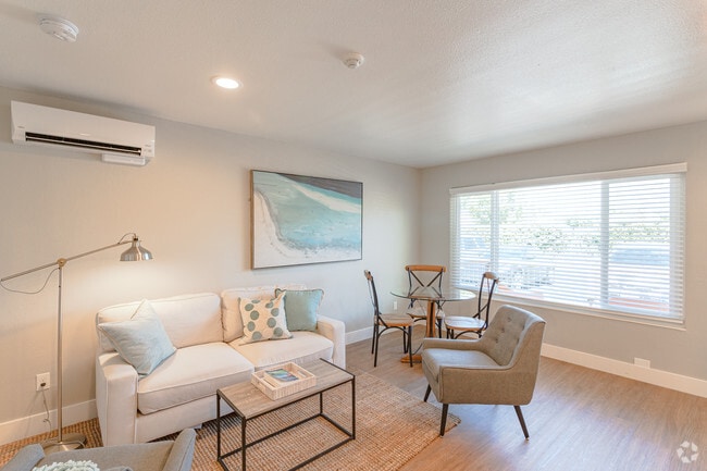 1BR, 1BA - 480SF