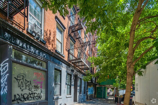 203 E 4th St New York, NY 10009 - 203 E 4th St