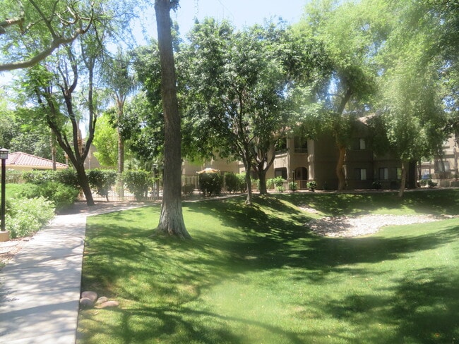 Building Photo - 15050 N Thompson Peak Pkwy Rental