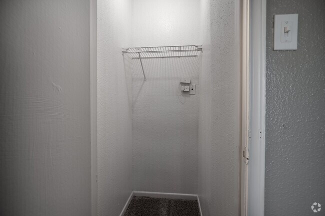 1BR, 1BA - 577SF - Ashford Costa Perla