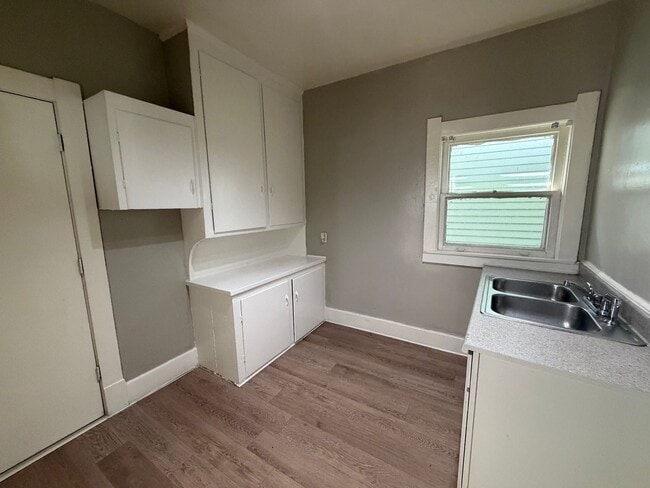 Photo - 1705 Marlow Rd