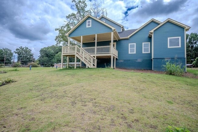 Photo - 1993 Reynolds Dr SW