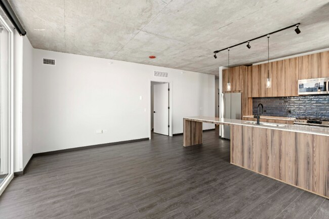 Photo - 153 N Ashland Ave
