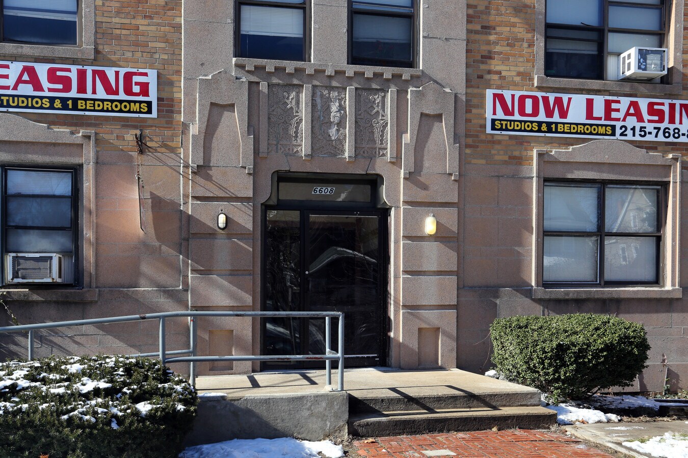 Photo - Premier Apartments