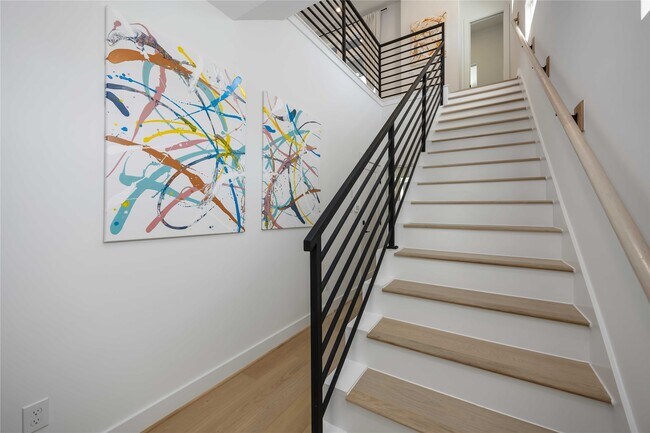 Photo - 3028 Lamar St