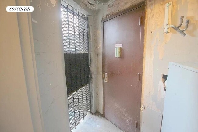 Photo - 864 West End Ave