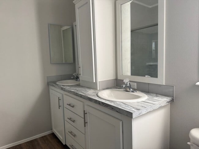 Photo - 492 Driftwood Dr