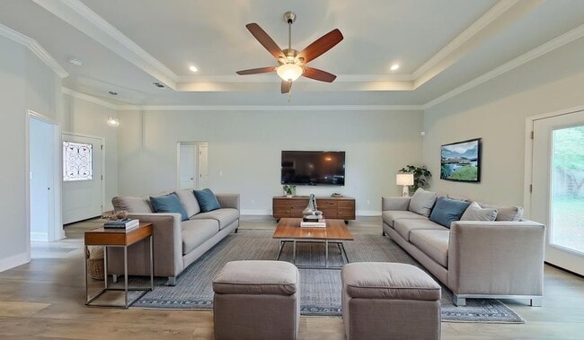 217 Evergreen Dr