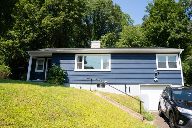 Building Photo - 85 Douglas Dr Rental