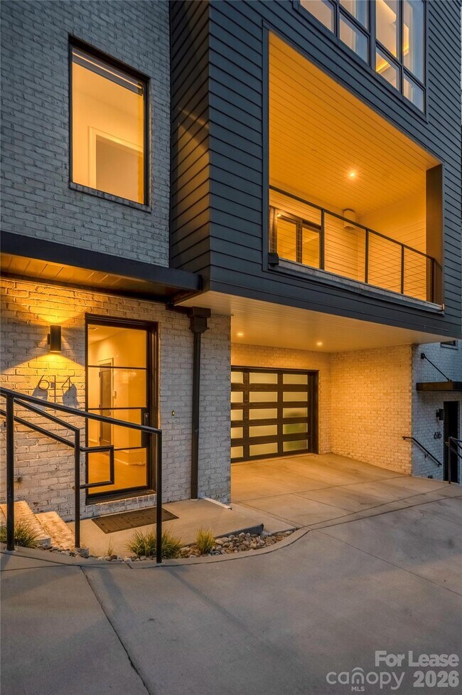 Photo - 614 Queens Rd