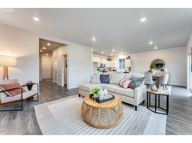 Photo - 1332 Elown Ln