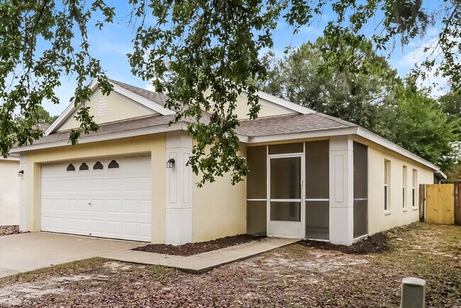 Photo - 748 Cape Cod Cir