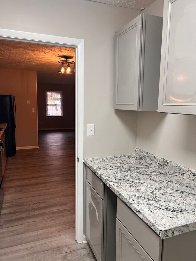 Photo - 2 bedroom duplex for rent - Available Now