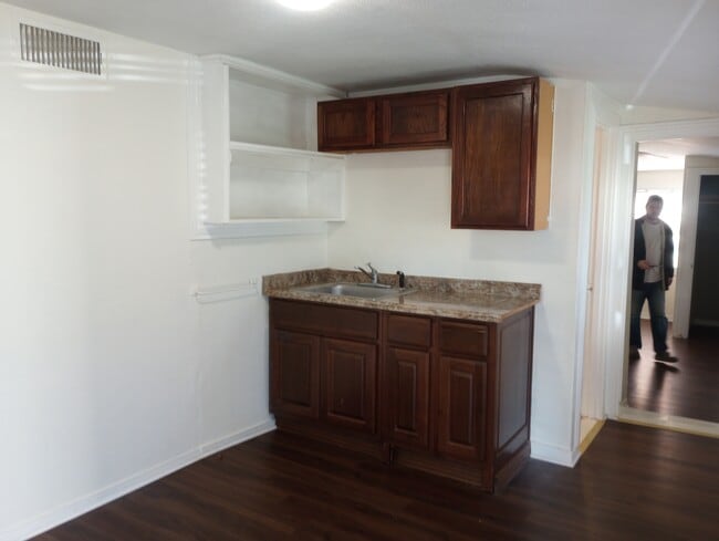 Photo - 900 McCormick St Unit #900