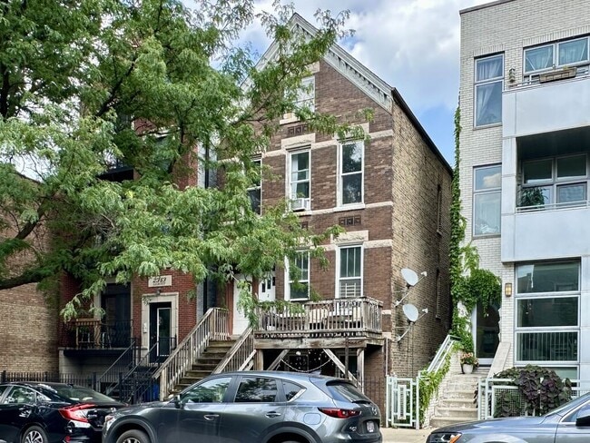 Building Photo - 2341 N Leavitt St Rental