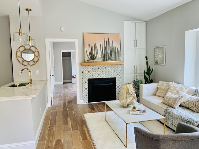 Photo - 7340 Skillman St