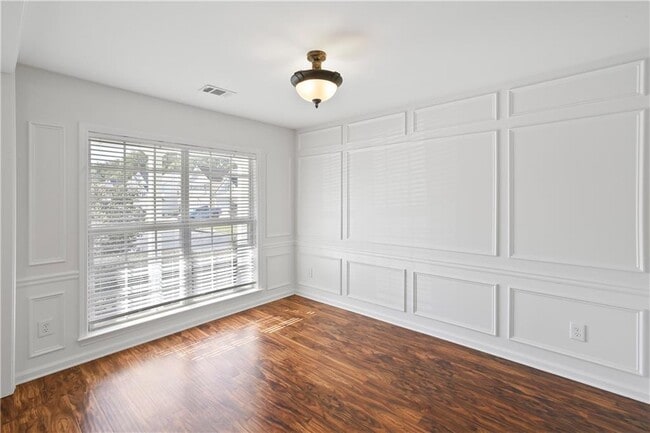 Photo - 710 Wamock Dr