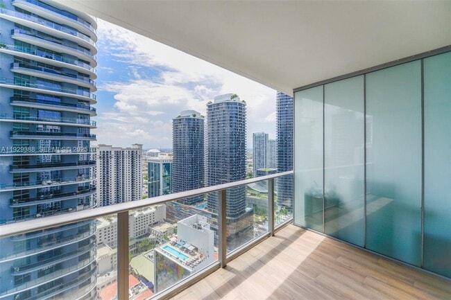 Building Photo - 1010 Brickell Ave Unit 3710
