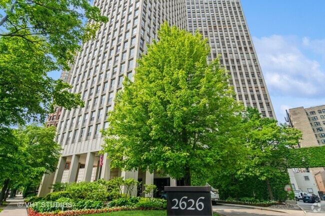 Building Photo - 2626 N Lakeview Ave Unit 604 Rental