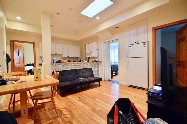 Photo - 1801 Beacon St Apartment Unit 8