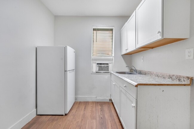 Photo - 1554 SW 5th St Unit 3a