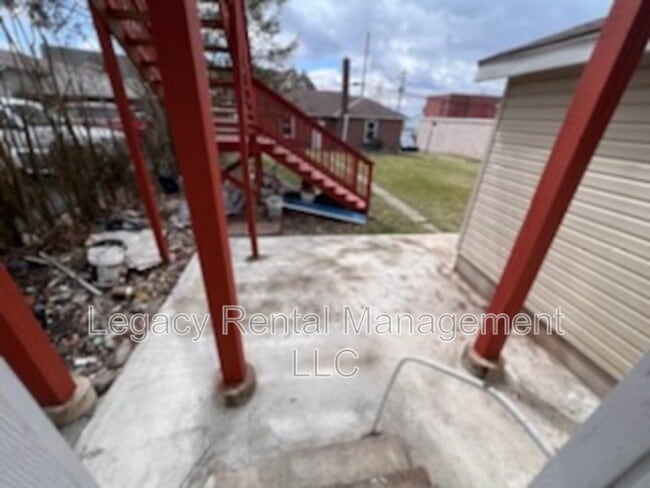 Photo - 118 E Broad St