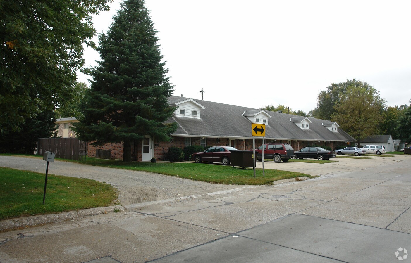 Photo - Rowe Properties