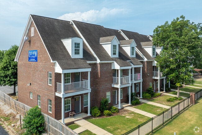 Photo - Old Row at Cloverdale