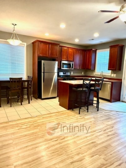 Photo - 810 E Ninth St