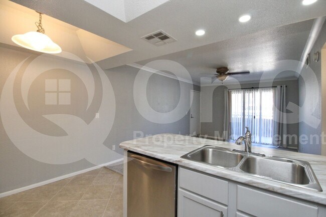 Photo - 1720 E Thunderbird Rd