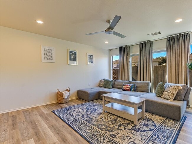 Photo - 5516 Rayburn Ln