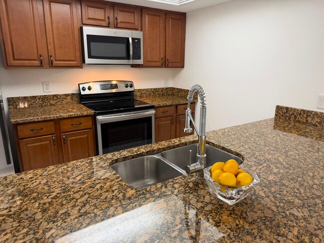 Photo - 154 Cypress Way E Unidad Apt 3