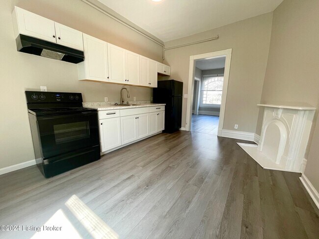 Photo - 114 W Oak St Unit 1