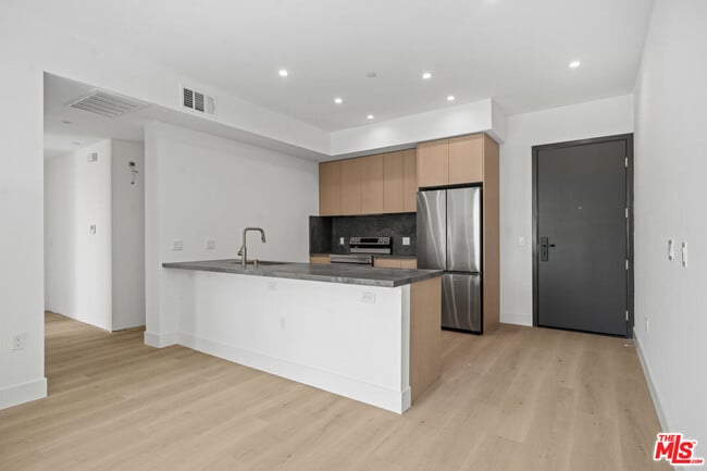 Photo - 1808 Lincoln Blvd Unit 505