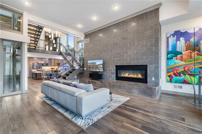 Photo - 1102 Muriel St