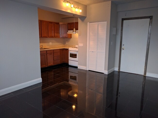 Photo - 1001 St Paul St Unit 10E