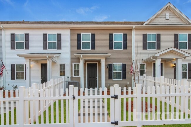 Building Photo - 4 Beautyberry St